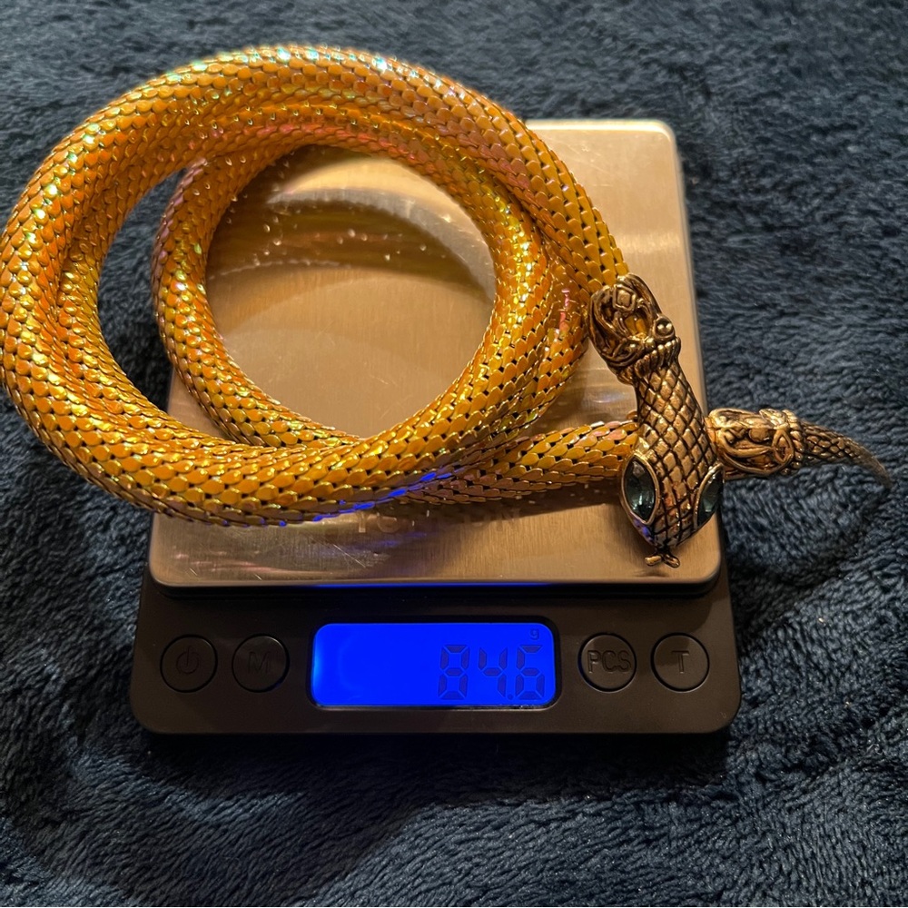 Vintage snake belt necklace in iridescent yellow by D.L.Auld - Picture 9 of 14